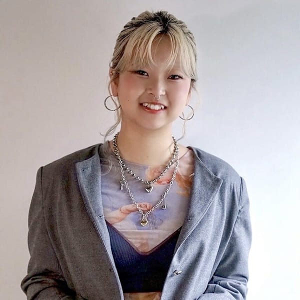 MOON by KENJE【ムーンバイケンジ】のスタッフ紹介。マツバラ　ヒナリ