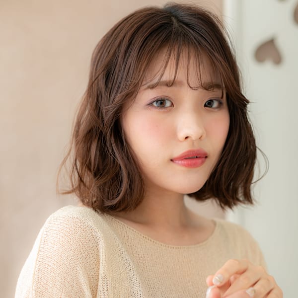 大人かわいい切りっぱなし小顔ゆるふわミディアム20代30代|mod's hair【モッズヘア】越谷/越谷西口店