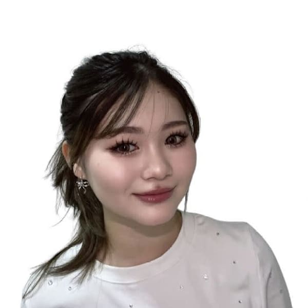 アイブロウサロン i'm 渋谷店【眉毛専門店】【アイブロウサロン アイム シブヤテン マユゲセンモンテン】のスタッフ紹介。モモカ 