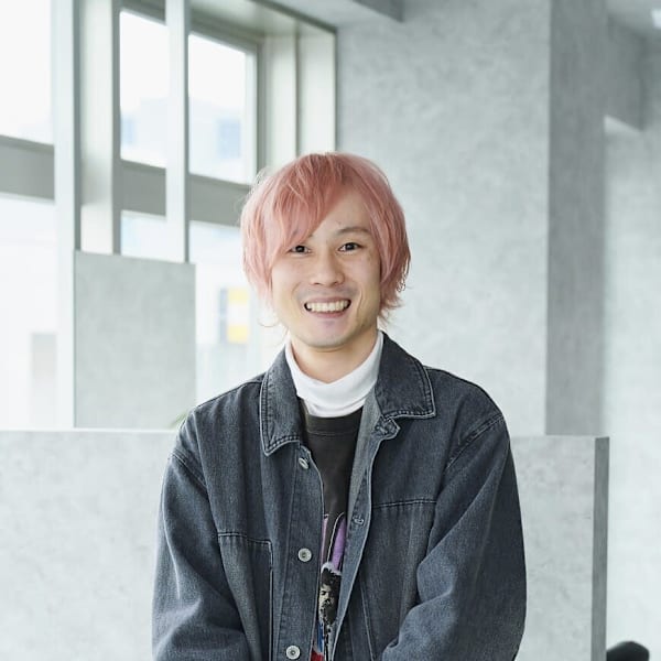 Calm by Forest. 髪質改善 個室美容室 三郷中央 【カーム】【カーム バイ フォレスト】のスタッフ紹介。TAKAHIRO