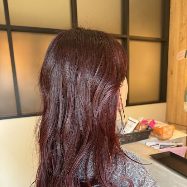 ワインレッド|半個室型美容室 Sourire 姪浜店