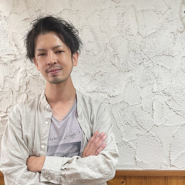 半個室風サロン ilo.hair anjo【ハンコシツフウサロン イロヘア アンジョウ】のスタッフ紹介。林 公喜