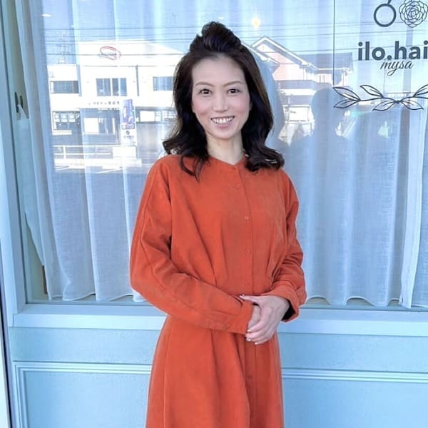 半個室サロン ilo.hair mysa 矢作店【ハンコシツサロン イロヘア ミーサ ヤハギテン】のスタッフ紹介。岡田 裕美