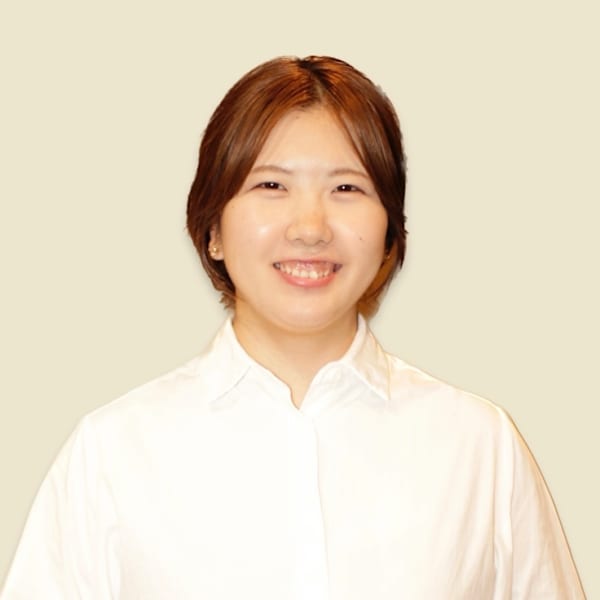 lucca by jb 行徳 【ルッカ バイ ジェービー】【ルッカ バイ ジェービー】のスタッフ紹介。根本 恵里奈