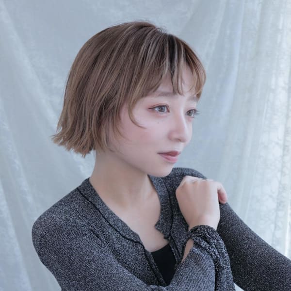 柔らかベージュのミニボブ |hair&color Plaatje 相模大野