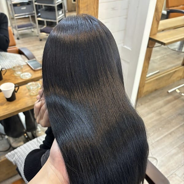 髪質改善縮毛矯正/暗髪/地毛風カラー/ブルーブラック/艶髪/|newi 広島
