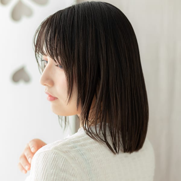 黒髪ハッシュカットウェットヘア小顔ボブレイヤー30代40代