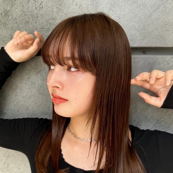 ぱっつん前髪ストレートミディアムヘア*Zina