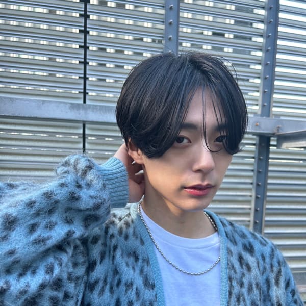 シースルーセンターパートダークアッシュ*Zina
