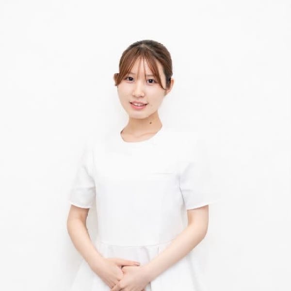 韓国肌管理専門店 Clear Lab 上野【ララピール公認/毛穴洗浄/ハイドラ/ピーリング】【カンコクハダカンリセンモンテン クリアラボ ウエノ ララピール ケアナセンジョウ ハイドラピーリング】のスタッフ紹介。マリナ