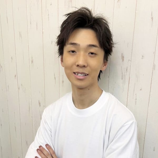 美容室 chic 大島店【チック】【ビヨウシツ チック オオシマテン】のスタッフ紹介。田中 悠希也