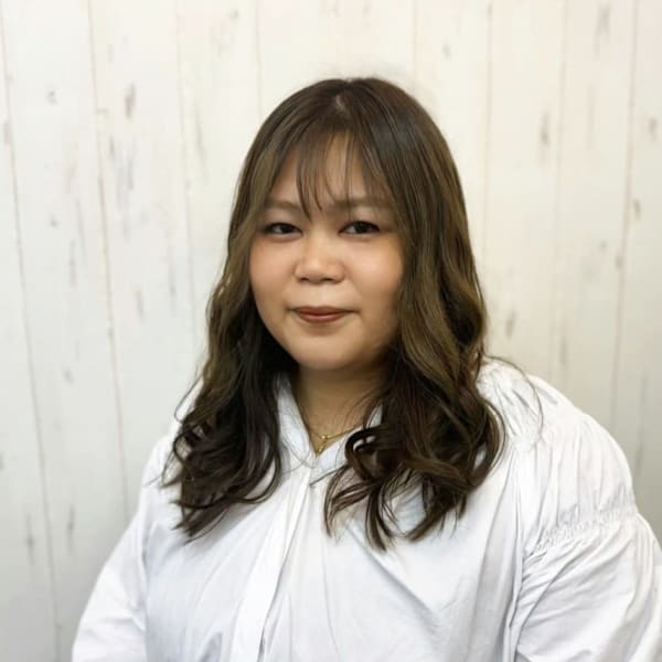 美容室 chic 大島店【チック】【ビヨウシツ チック オオシマテン】のスタッフ紹介。古川 エリカ