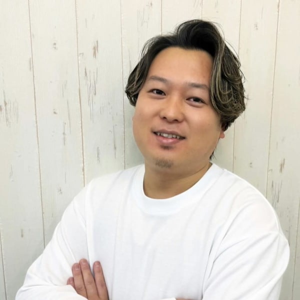 美容室 chic 大島店【チック】【ビヨウシツ チック オオシマテン】のスタッフ紹介。吉田 弘貴