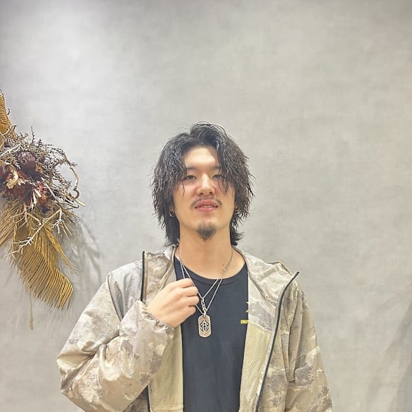 MEN'S HAIR BLEACHi 藤が丘店【メンズ ヘア ブリーチ】【メンズ ヘア ブリーチ フジガオカテン】のスタッフ紹介。米山 諒