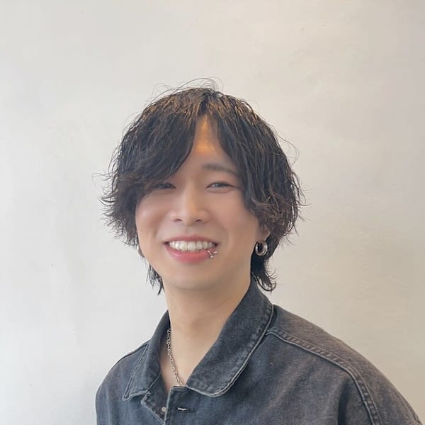 MEN'S HAIR BLEACHi 岐阜店【メンズ ヘア ブリーチ】【メンズ ヘア ブリーチ ギフテン】のスタッフ紹介。中山 桜太