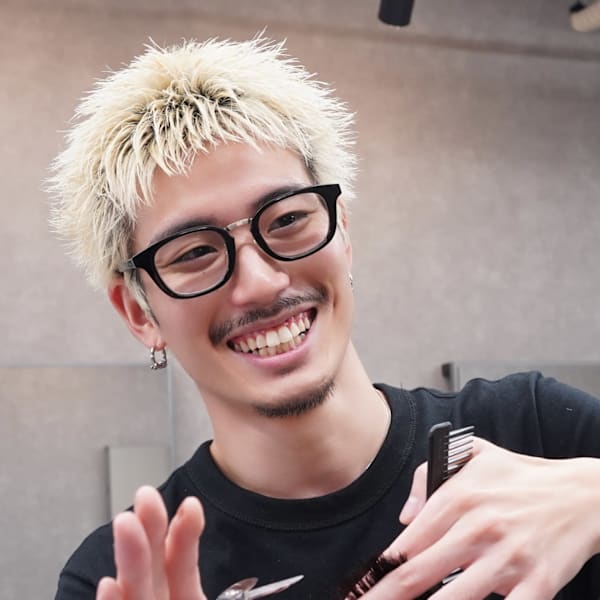 men's salon L-MARK 心斎橋【メンズサロンエルマーク シンサイバシ】【メンズサロンエルマーク シンサイバシ】のスタッフ紹介。坂本 黎