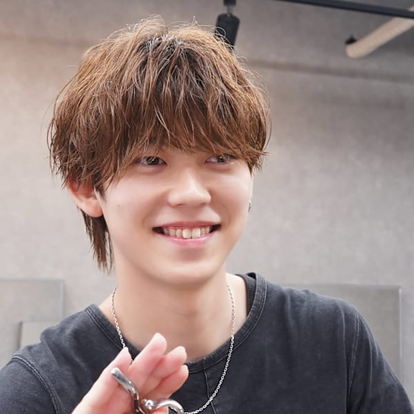 men's salon L-MARK 心斎橋【メンズサロンエルマーク シンサイバシ】【メンズサロンエルマーク シンサイバシ】のスタッフ紹介。竹本 斗歩