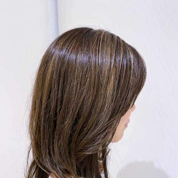 ハイライトの自然カールスタイル