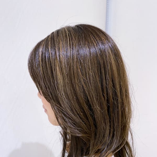 ハイライトの自然カールスタイル