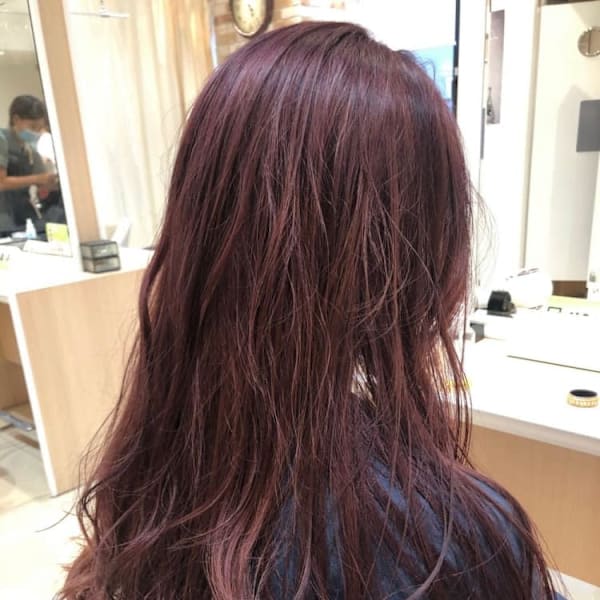 ピンクベージュ