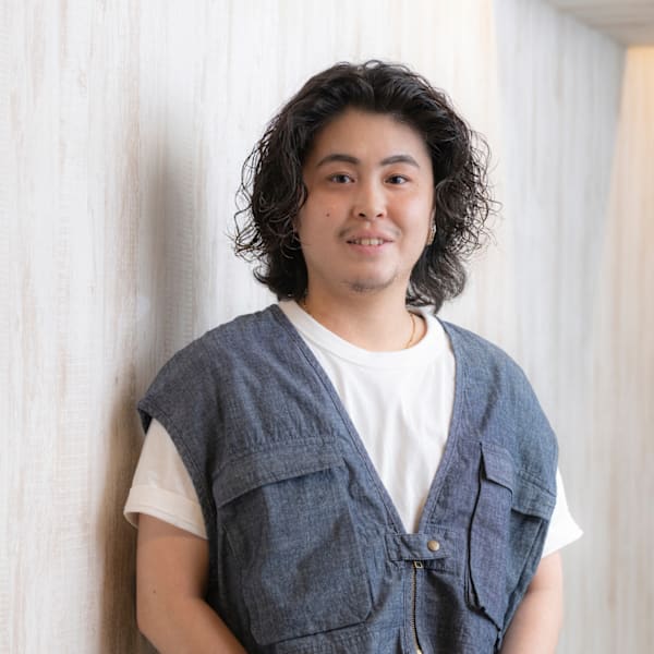 髪質改善 個室サロン SHIKI 押上 スカイツリー【カミシツカイゼンコシツサロンシキオシアゲスカイツリー】のスタッフ紹介。SUGIURA HIKARI