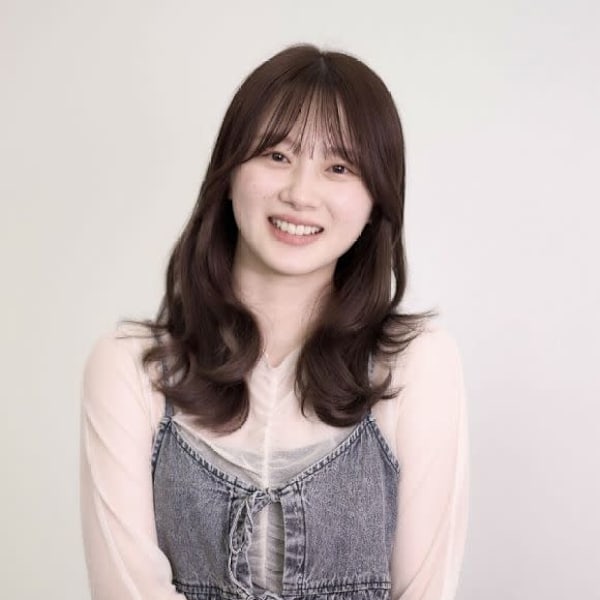 女性スタイリスト専門サロン Zina 天神 髪質改善&トリートメント【ジョセイスタイリストセンモンサロン ジーナ テンジン カミシツカイゼンアンドトリートメント】のスタッフ紹介。Ayano