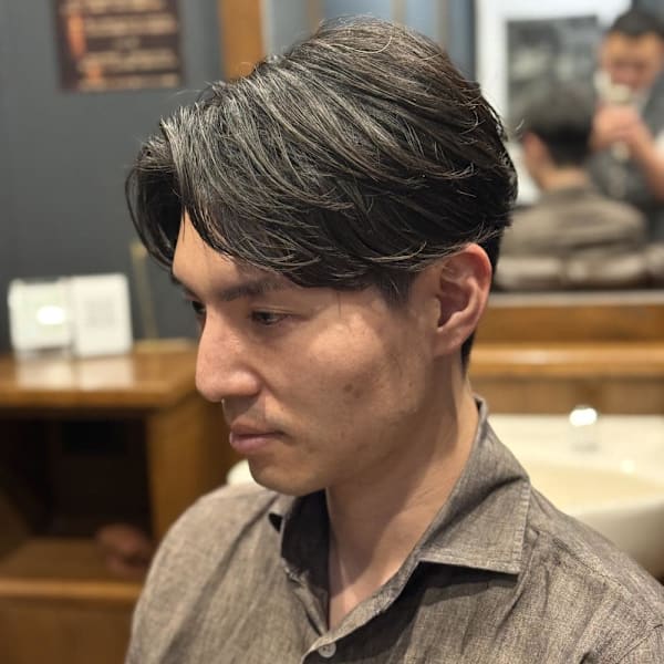 メンズ　センターパート　ニュアンスパーマ