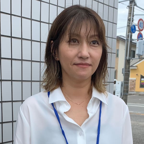 カットハウス髪とく【カットハウスカミトク】のスタッフ紹介。かなこ