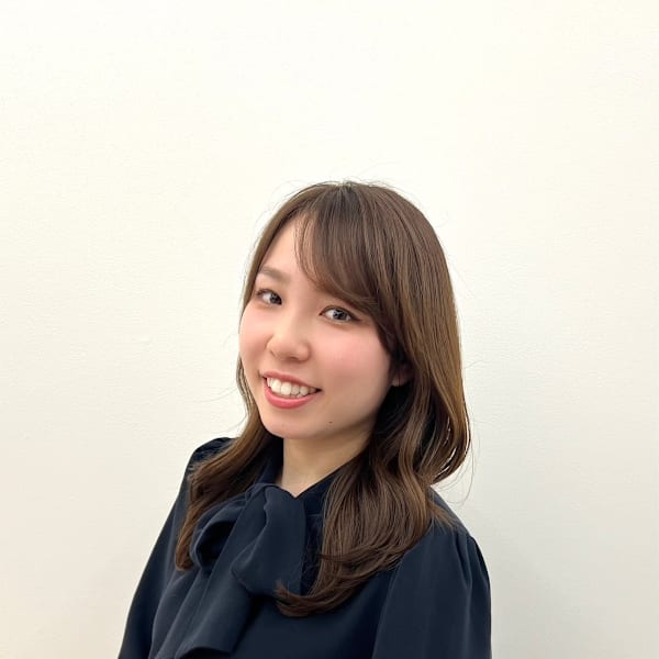 B.i.L hair【ビルヘアー】【ビルヘアー】のスタッフ紹介。和泉澤 里沙