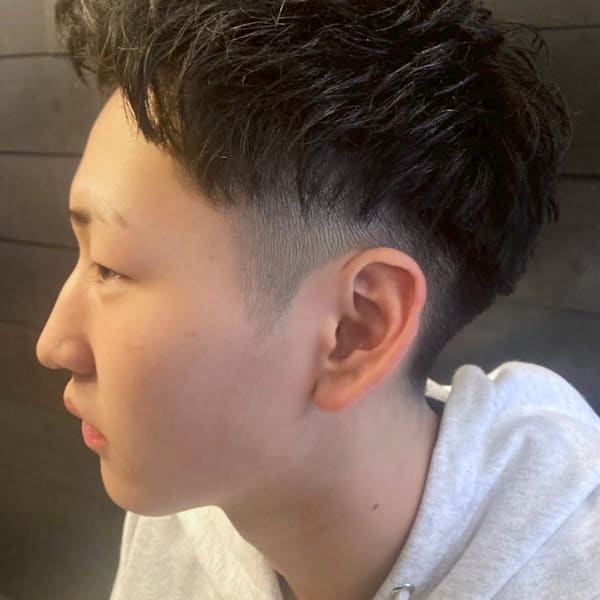 アップバング ニュアンスパーマ ツーブロック フェードカット|THIS IS BARBER 2nd