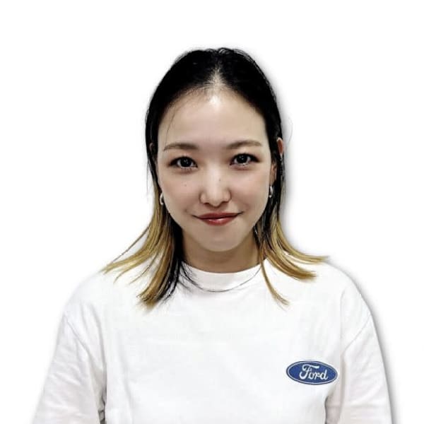 アイブロウサロン i’m 関内店【眉毛専門店】【アイブロウサロン アイム カンナイテン マユゲセンモンテン】のスタッフ紹介。カナ