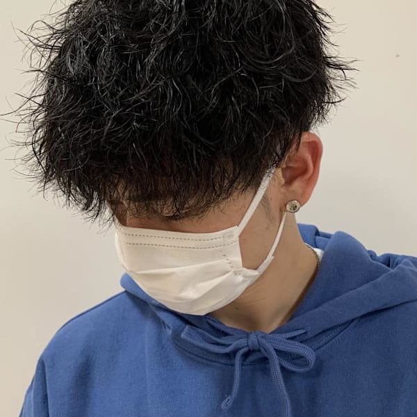 メンズパーマ波巻きツイストスパイラル刈り上げセンターパート|Charm by KENJE