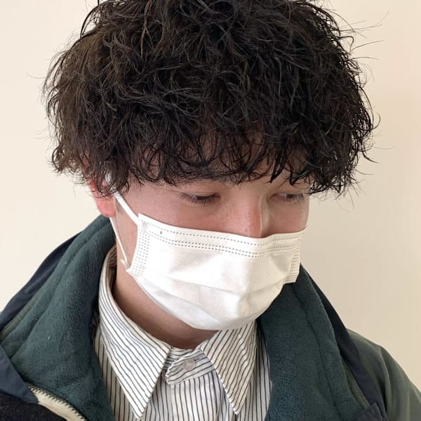 メンズパーマ波巻きツイストスパイラル刈り上げセンターパート|Charm by KENJE