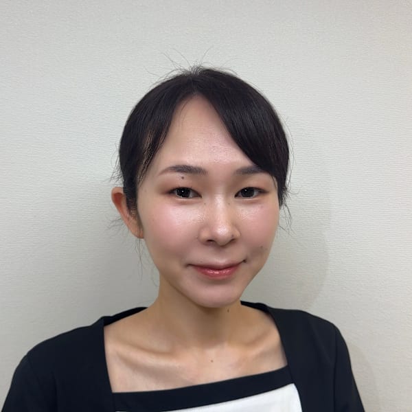 エステティック RAYVIS 銀座店【エステティック レイビス ギンザテン】のスタッフ紹介。テンチョウ