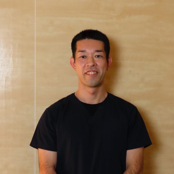 ほぐし整体 猫背整体 姿勢リカバリー 新宿店【ホグシセイタイネコゼセイタイシセイリカバリーシンジュクテン】のスタッフ紹介。オーナーセラピスト