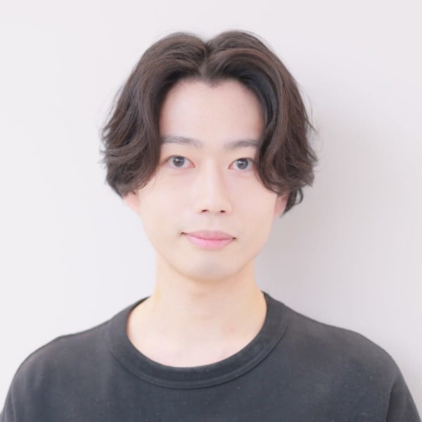 ETOWA 新宿 髪質改善【エトワ】【エトワ シンジュク カミシツカイゼン】のスタッフ紹介。上村徹磨 [新宿駅]