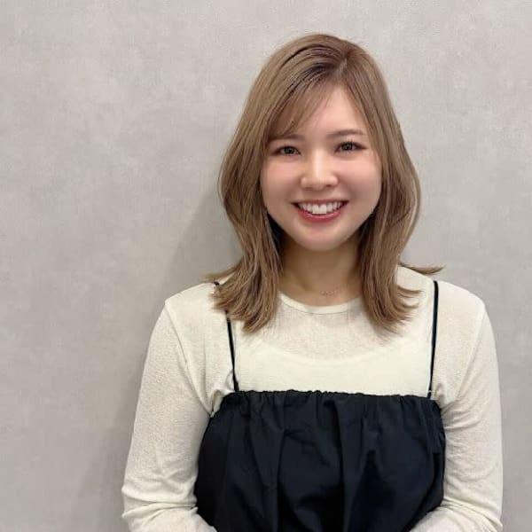 Lino【リノ】のスタッフ紹介。山田 玲奈