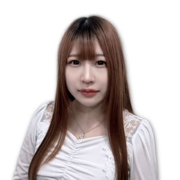 アイブロウサロンi'm 原宿店【眉毛専門店】【アイブロウサロンアイム ハラジュクテン マユゲセンモンテン】のスタッフ紹介。ユリ 