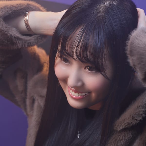 Frozen Frostline｜黒艶ストレート×大人可愛い