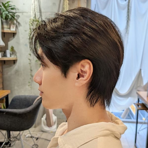 センターパートのナチュラルウルフ