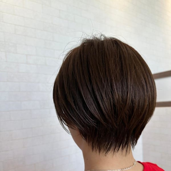 襟足の束感がかわいい大人ショート