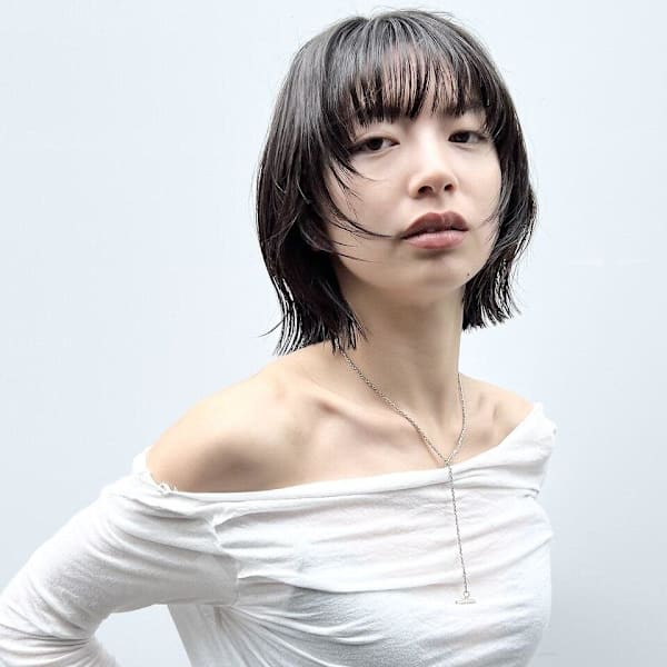 黒髪クラゲヘアーオリーブグレー小顔ココアベージュ丸型卵型ボブ|KOKO 本八幡