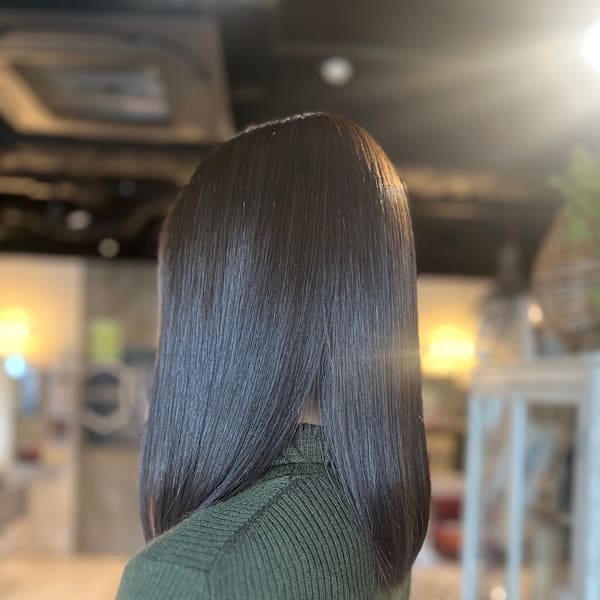 髪質改善でつくる“自然な艶ロング”