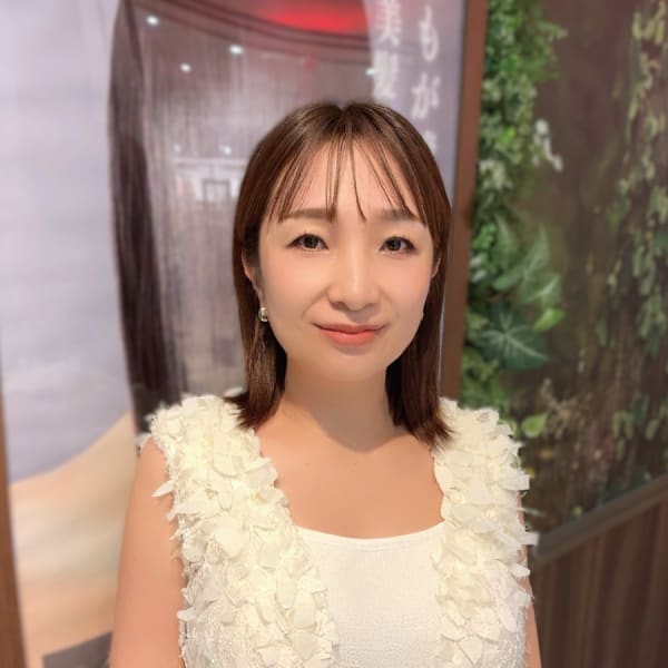 【縮毛矯正・髪質改善専門店】I・STYLE premiumアルパーク店【アイスタイルプレミアムアルパークテン】のスタッフ紹介。yukari