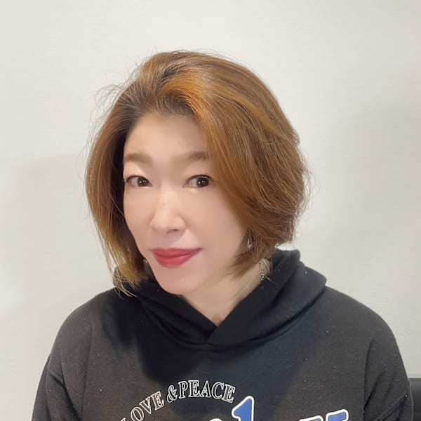 【縮毛矯正・髪質改善専門店】I・STYLE premiumフジ三篠店【アイスタイルプレミアムフジミササテン】のスタッフ紹介。rie