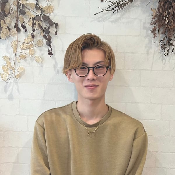 KORERO hair【コレロヘアー】のスタッフ紹介。小田　睦貴