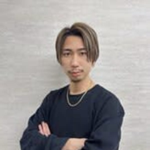 La fith hair chrome 大宮店【ラフィス ヘアー クロム】【ラフィスヘアー クロム オオミヤテン】のスタッフ紹介。Takuma