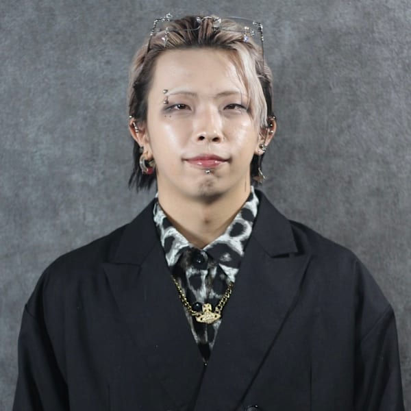 owl 心斎橋【アウル シンサイバシ】のスタッフ紹介。鶴田 文【心斎橋】