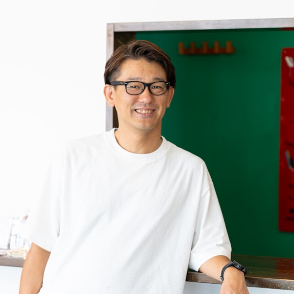 HAIL Hair【ヘイルヘア】のスタッフ紹介。林田 千賀良