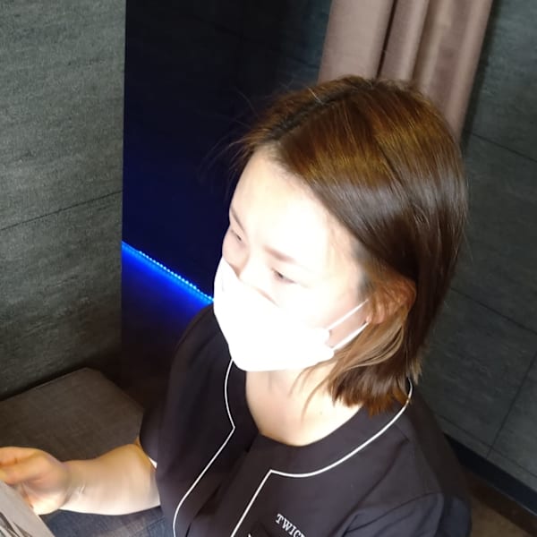 ビューティーサロンTWICE【ビューティーサロントゥワイス】のスタッフ紹介。タナカ